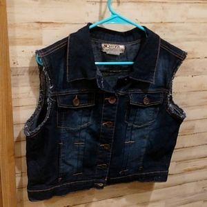 No Fuze Jeans women's vest.   Box 285.  5/23